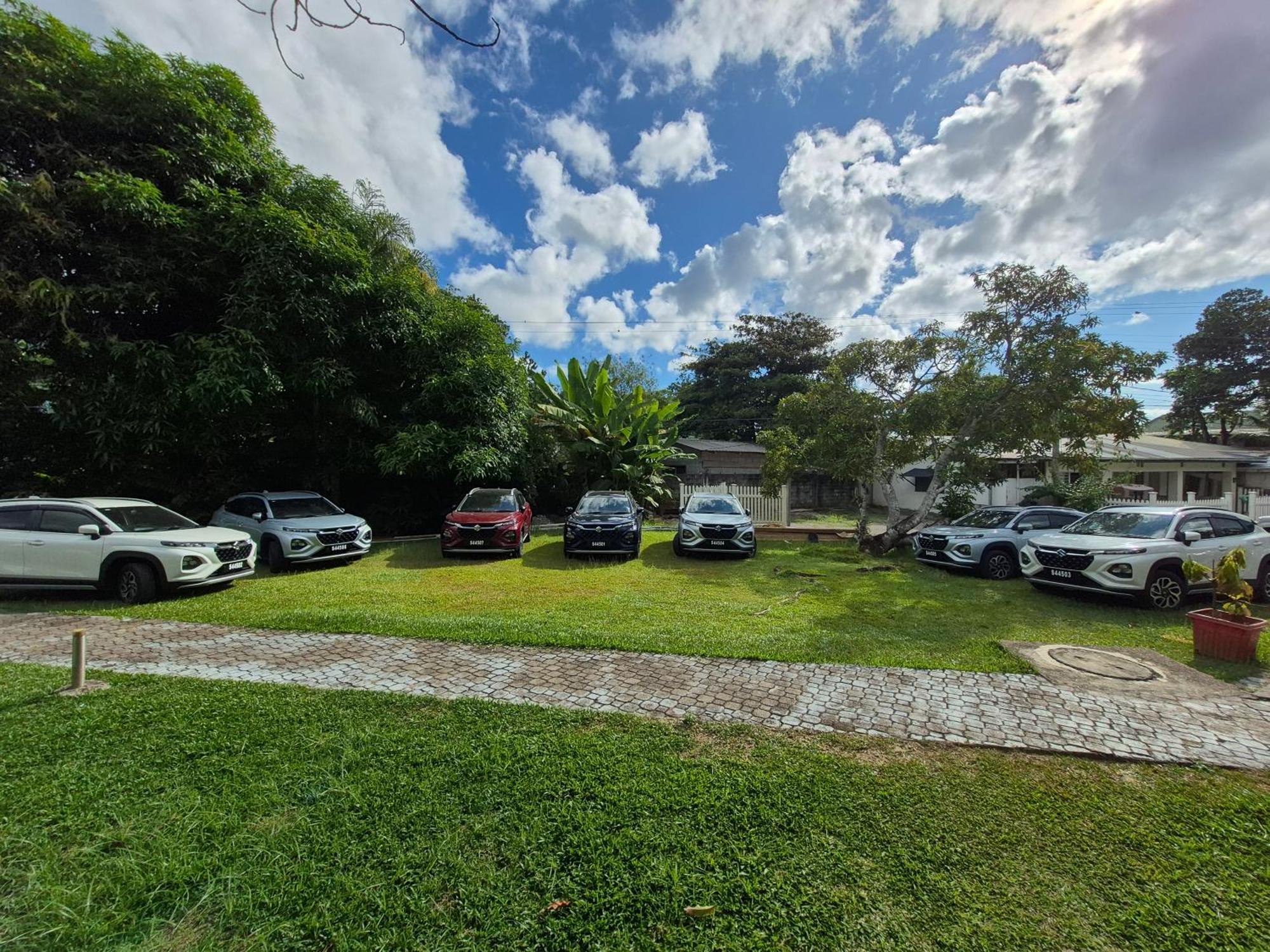 Beau Vallon Bungalows Экстерьер фото